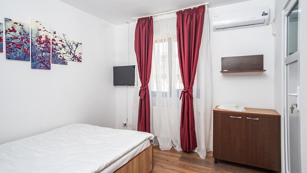 Hotel La Platouri Voluntari ภายนอก รูปภาพ